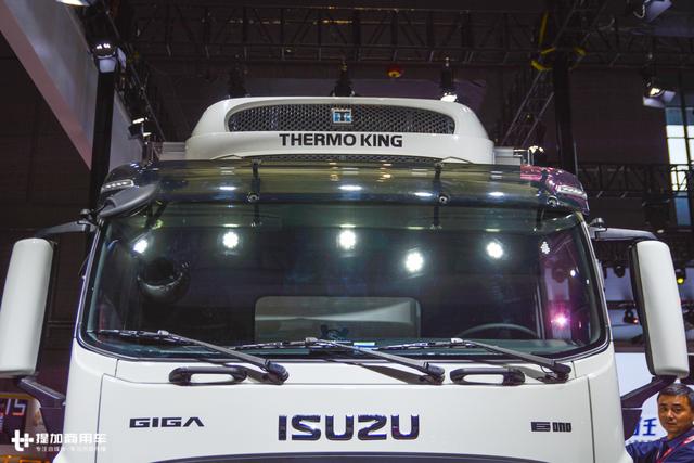 庆铃引进了最帅的五十铃新款重卡,可惜内饰配置太低不够厚道 - 第6张 - 提加商用车网 庆铃引进了最帅的五十铃新款重卡,可惜内饰配置太低不够厚道 - 第6张