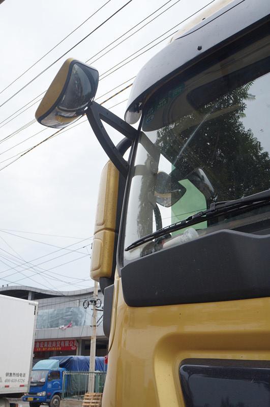 偶遇国内最高端的东风天龙旗舰重卡，这车到底怎么样？听听车主怎么说 - 第3张