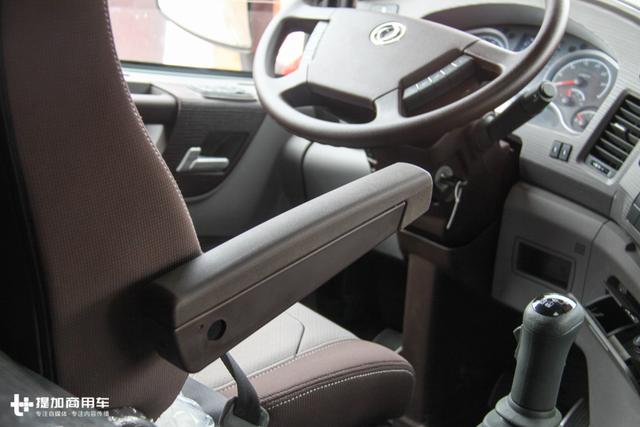 马力加大自重减低，售价40万左右，如今的天龙旗舰重卡已趋成熟？