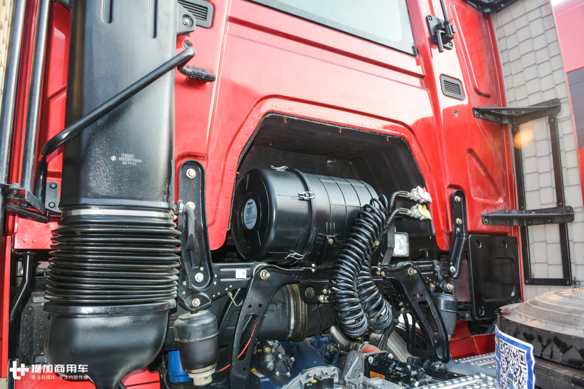 陕汽X6000配置太高了,副驾驶有按摩座椅,下半年逐步推向市场 - 第5张 - 提加商用车网 陕汽X6000配置太高了,副驾驶有按摩座椅,下半年逐步推向市场 - 第5张