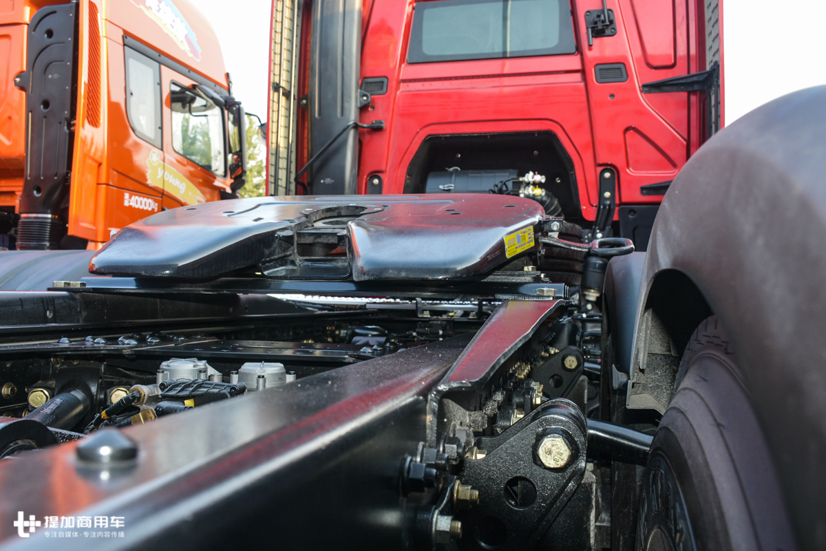 陕汽X6000配置太高了,副驾驶有按摩座椅,下半年逐步推向市场 - 第6张 - 提加商用车网 陕汽X6000配置太高了,副驾驶有按摩座椅,下半年逐步推向市场 - 第6张