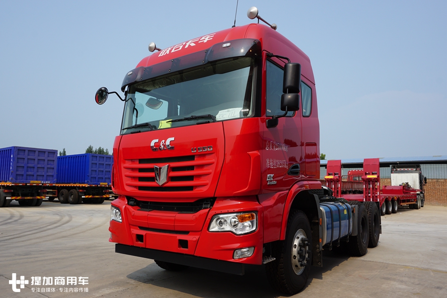 为风叶等大件运输打造?配550马力玉柴,联合重载版牵引车实拍 - 第1张 - 提加商用车网 为风叶等大件运输打造?配550马力玉柴,联合重载版牵引车实拍 - 第1张
