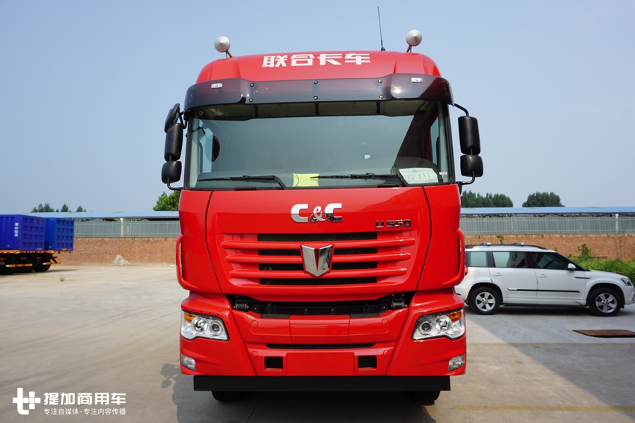 为风叶等大件运输打造?配550马力玉柴,联合重载版牵引车实拍 - 第2张 - 提加商用车网 为风叶等大件运输打造?配550马力玉柴,联合重载版牵引车实拍 - 第2张