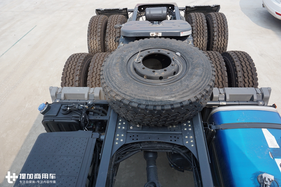为风叶等大件运输打造?配550马力玉柴,联合重载版牵引车实拍 - 第7张 - 提加商用车网 为风叶等大件运输打造?配550马力玉柴,联合重载版牵引车实拍 - 第7张