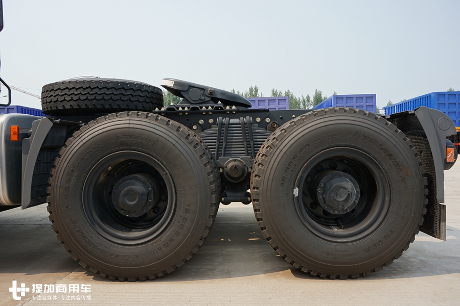 为风叶等大件运输打造?配550马力玉柴,联合重载版牵引车实拍 - 第9张 - 提加商用车网 为风叶等大件运输打造?配550马力玉柴,联合重载版牵引车实拍 - 第9张