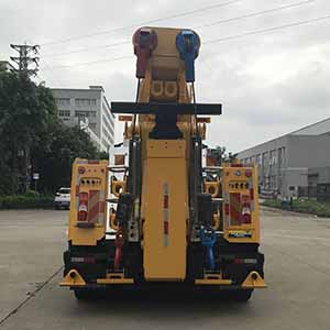 卡车司机最不想看到的车型,奔驰Arocs底盘的重卡清障车实拍 - 第3张 - 提加商用车网 卡车司机最不想看到的车型,奔驰Arocs底盘的重卡清障车实拍 - 第3张