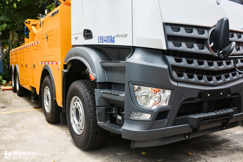 卡车司机最不想看到的车型,奔驰Arocs底盘的重卡清障车实拍 - 第7张 - 提加商用车网 卡车司机最不想看到的车型,奔驰Arocs底盘的重卡清障车实拍 - 第7张