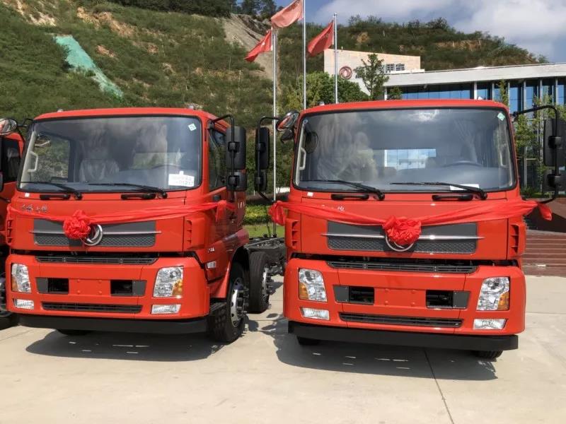 一次性交付50台!东风天锦中置轴轿运车再获大单 - 第3张 - 提加商用车网 一次性交付50台!东风天锦中置轴轿运车再获大单 - 第3张