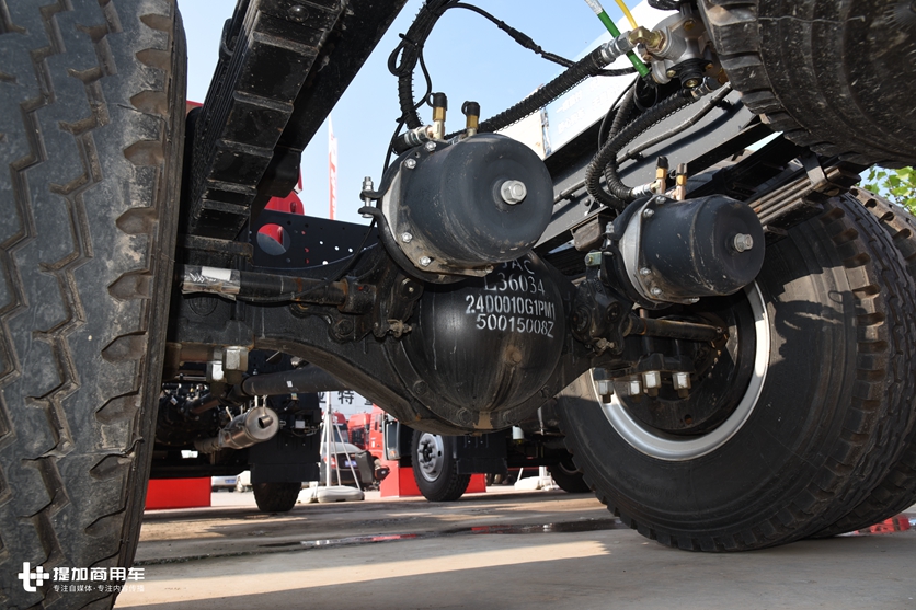 “材大气粗”多赚钱,江淮骏铃V9中卡郑州荣耀上市 - 第7张 - 提加商用车网 “材大气粗”多赚钱,江淮骏铃V9中卡郑州荣耀上市 - 第7张