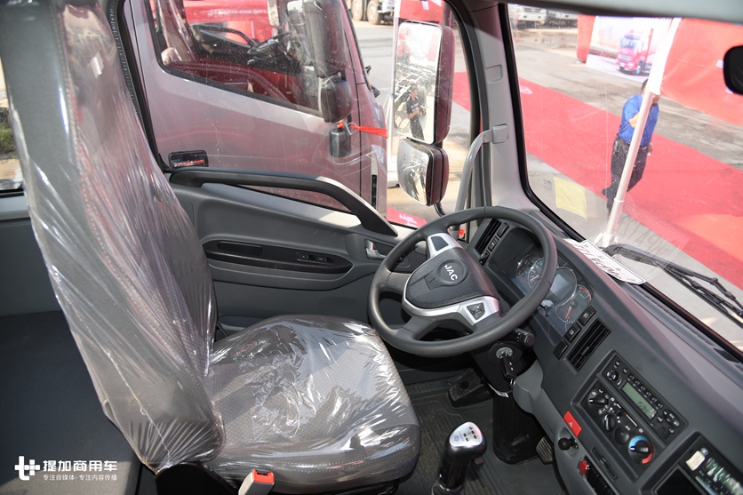 “材大气粗”多赚钱,江淮骏铃V9中卡郑州荣耀上市 - 第6张 - 提加商用车网 “材大气粗”多赚钱,江淮骏铃V9中卡郑州荣耀上市 - 第6张