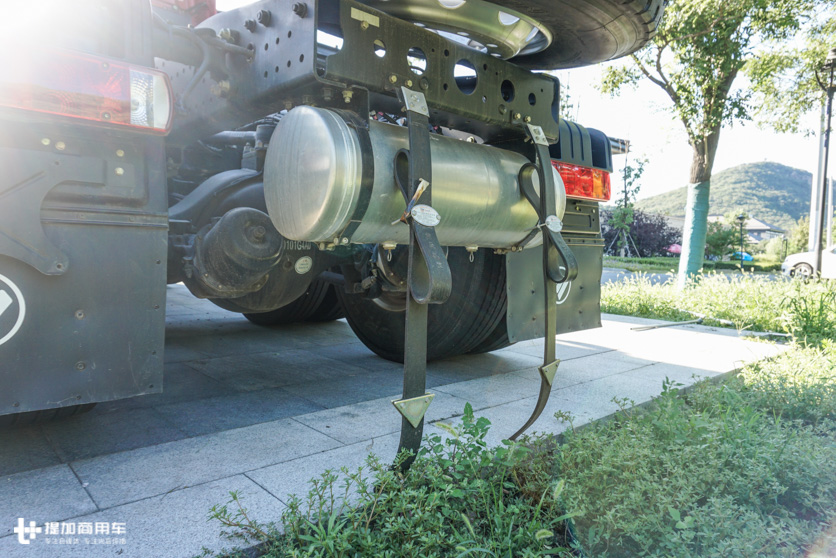 主动胎压监测+液力缓速器,带您见识下高端的欧曼EST危化品牵引车 - 第8张 - 提加商用车网 主动胎压监测+液力缓速器,带您见识下高端的欧曼EST危化品牵引车 - 第8张