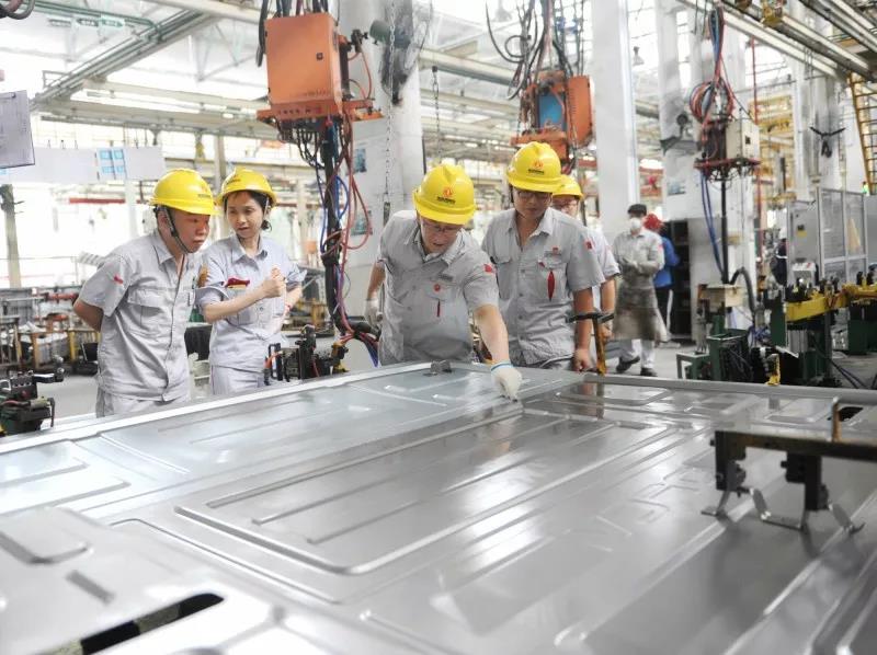 新升级让卡车用户更认可,今年天龙旗舰销量突破1万台 - 第8张 - 提加商用车网 新升级让卡车用户更认可,今年天龙旗舰销量突破1万台 - 第8张