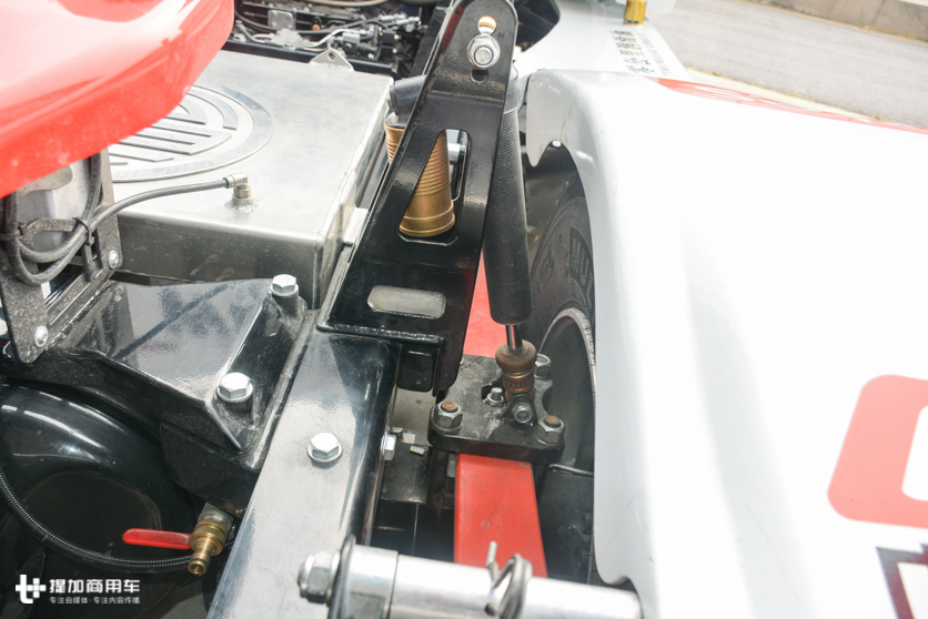 550马力潍柴,欧洲赛车标准改装,带您见识一台国产长头卡车性能怪兽 - 第11张 - 提加商用车网 550马力潍柴,欧洲赛车标准改装,带您见识一台国产长头卡车性能怪兽 - 第11张