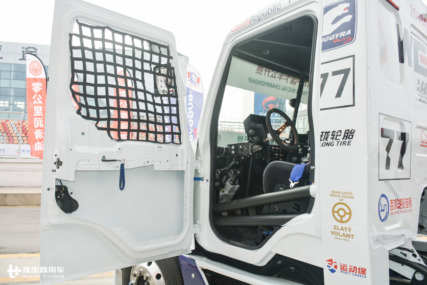 550马力潍柴,欧洲赛车标准改装,带您见识一台国产长头卡车性能怪兽 - 第14张 - 提加商用车网 550马力潍柴,欧洲赛车标准改装,带您见识一台国产长头卡车性能怪兽 - 第14张