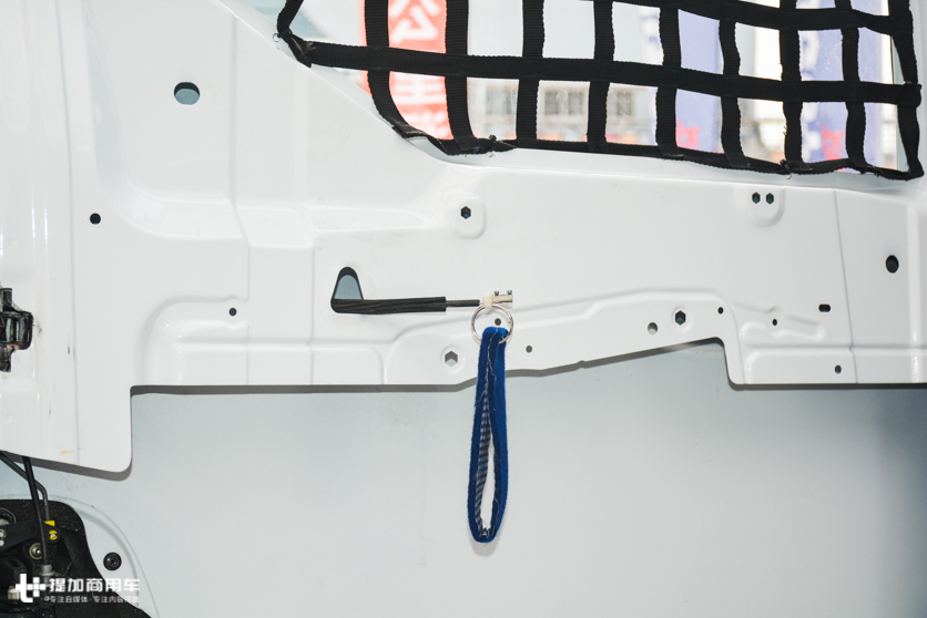 550马力潍柴,欧洲赛车标准改装,带您见识一台国产长头卡车性能怪兽 - 第15张 - 提加商用车网 550马力潍柴,欧洲赛车标准改装,带您见识一台国产长头卡车性能怪兽 - 第15张