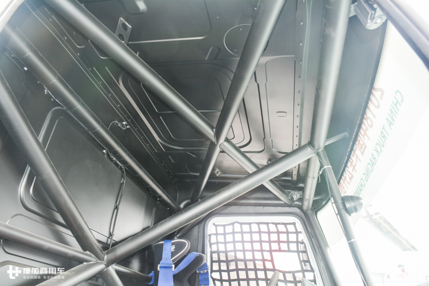 550马力潍柴,欧洲赛车标准改装,带您见识一台国产长头卡车性能怪兽 - 第18张 - 提加商用车网 550马力潍柴,欧洲赛车标准改装,带您见识一台国产长头卡车性能怪兽 - 第18张