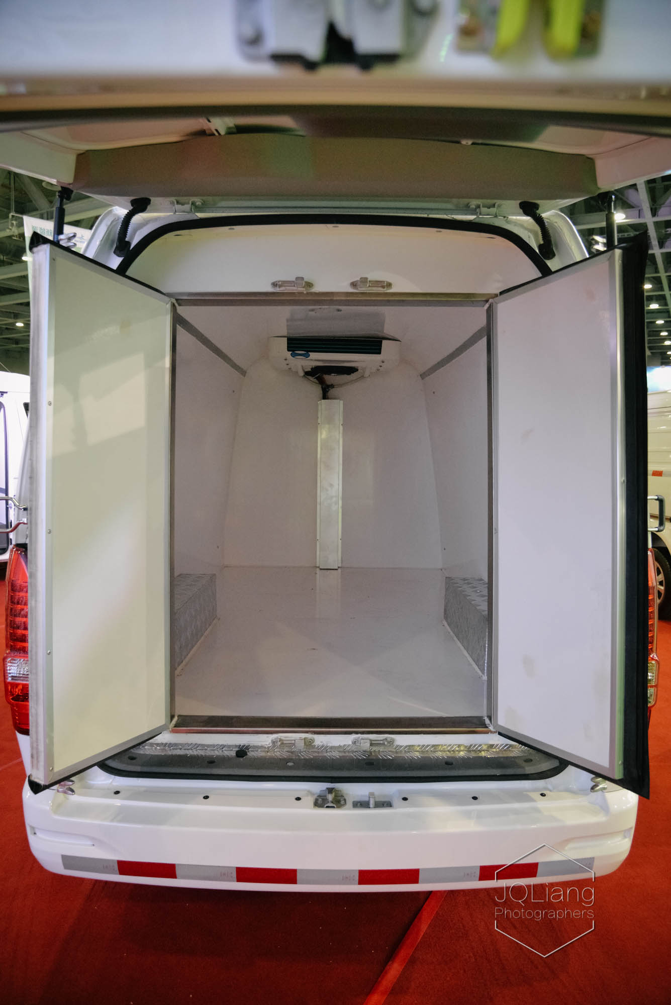 挂陕汽标的面包车,还叫电牛,陕西通家第三代纯电物流车实拍 - 第14张 - 提加商用车网 挂陕汽标的面包车,还叫电牛,陕西通家第三代纯电物流车实拍 - 第14张