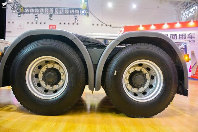 也有低配版 东风天龙旗舰重卡并非“高不可攀” - 第14张 - 提加商用车网 也有低配版 东风天龙旗舰重卡并非“高不可攀” - 第14张