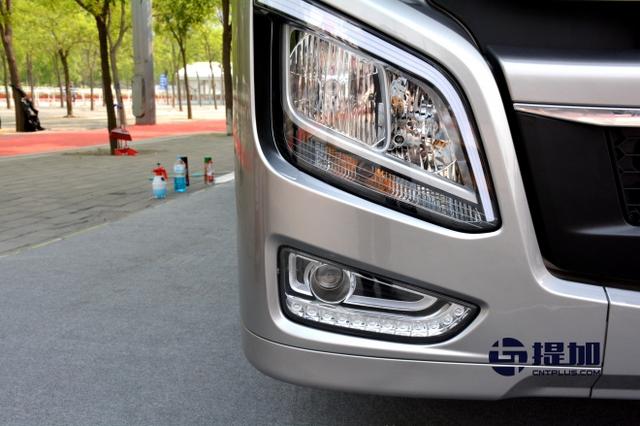 来自韩国的卡车 四川现代创虎旗舰重卡图解