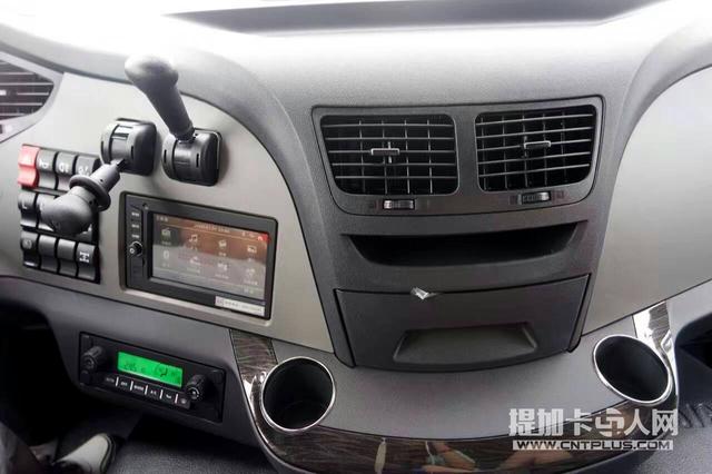 自动挡 一汽解放60周年纪念J6卡车曝光