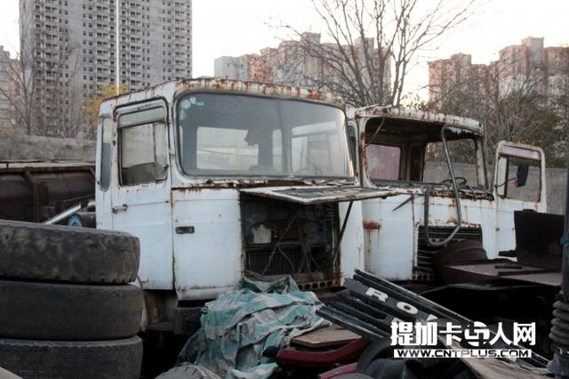 有300万一台的卡车 这家货运公司就是一个中外卡车博物馆