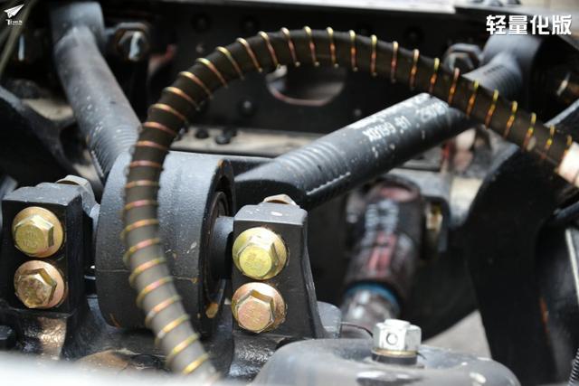 底盘配置差异大 两款同外观徐工汉风牵引车对比评测 - 第21张 - 提加商用车网 底盘配置差异大 两款同外观徐工汉风牵引车对比评测 - 第21张