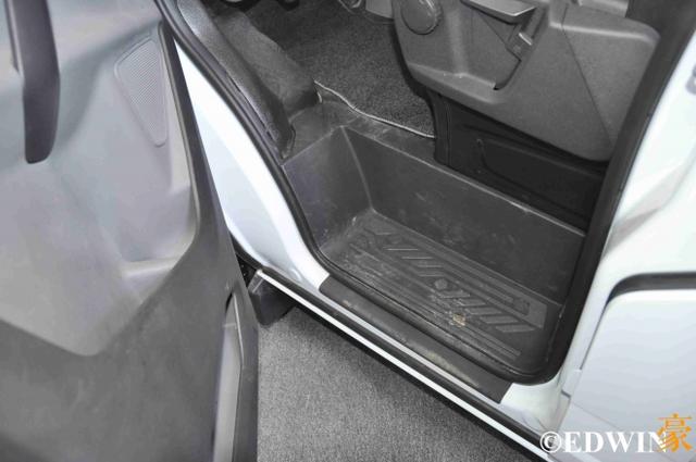 还是国内特供版?福特换代新全顺实拍 - 第17张 - 提加商用车网 还是国内特供版?福特换代新全顺实拍 - 第17张