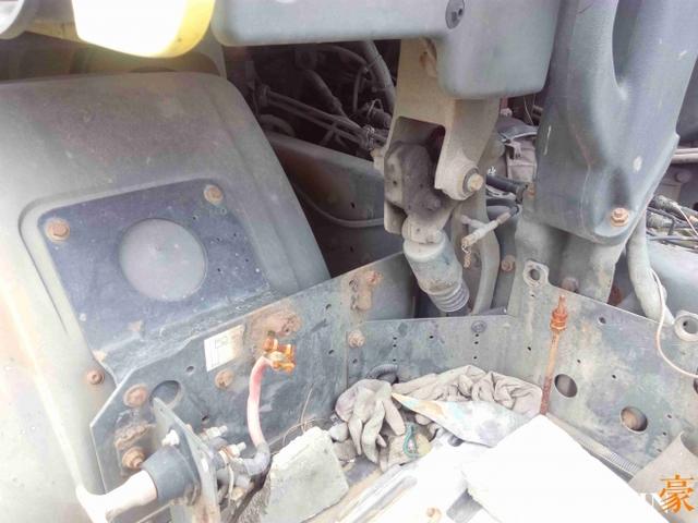 霸龙507的原型车 接近报废的雷诺Premiun重卡实拍 - 第12张