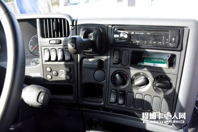 中通快递又购入超百辆 斯堪尼亚G440牵引车实拍