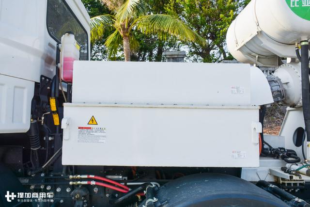 前四后八底盘配7.5方的罐体?比亚迪又一款纯电动搅拌车曝光 - 第5张 - 提加商用车网 前四后八底盘配7.5方的罐体?比亚迪又一款纯电动搅拌车曝光 - 第5张