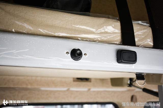 600马力能拉250吨,国产最强8x8,陕汽德龙X3000大件牵引车详解 - 第12张 - 提加商用车网 600马力能拉250吨,国产最强8x8,陕汽德龙X3000大件牵引车详解 - 第12张