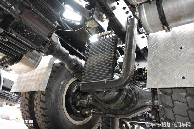 600马力能拉250吨,国产最强8x8,陕汽德龙X3000大件牵引车详解 - 第25张 - 提加商用车网 600马力能拉250吨,国产最强8x8,陕汽德龙X3000大件牵引车详解 - 第25张