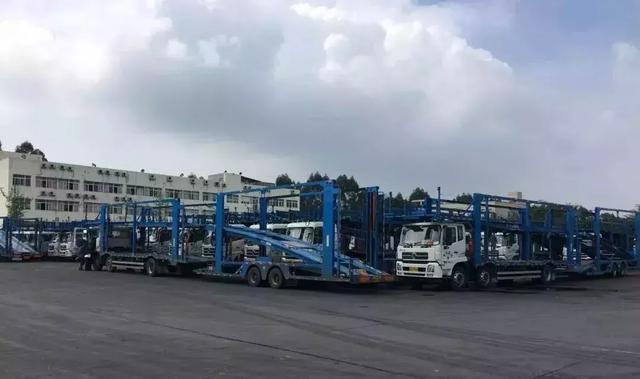 7月1日禁止飞机板轿运车上路，国内已开始中置轴轿运卡车置换潮？