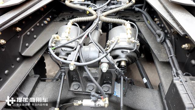 快来围观,陕汽出口到亚非拉的重卡,国三排放,还是上一代车型 - 第12张 - 提加商用车网 快来围观,陕汽出口到亚非拉的重卡,国三排放,还是上一代车型 - 第12张