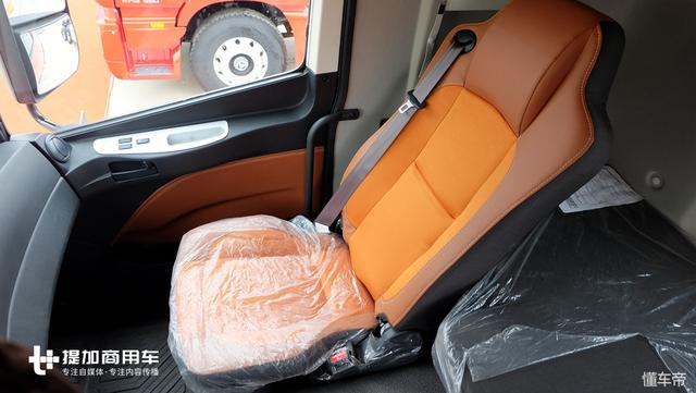 拉120吨时速还能达到80公里？欧曼550马力重载版GTL牵引车实拍