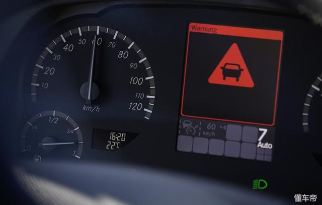 最安全的卡车应该是什么样子？来自德国的奔驰卡车告诉您