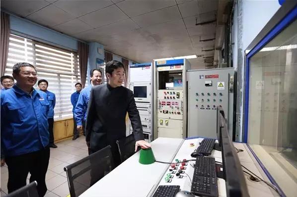 最高560马力 玉柴4款国六排放新品发动机今日点火 - 第1张
