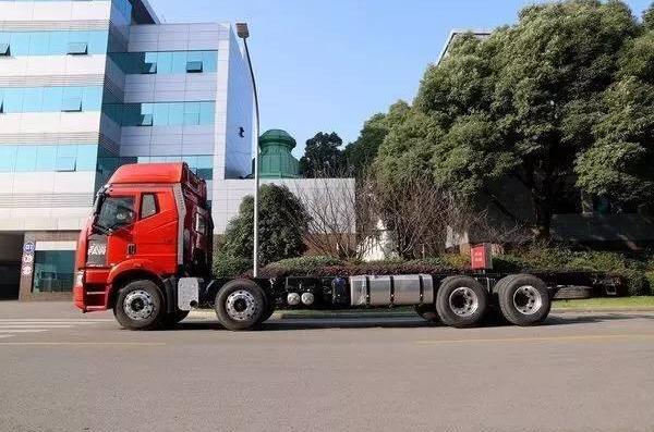 企业推新+政策松动 被判“死刑”的前四后八货车或迎转机 - 第1张