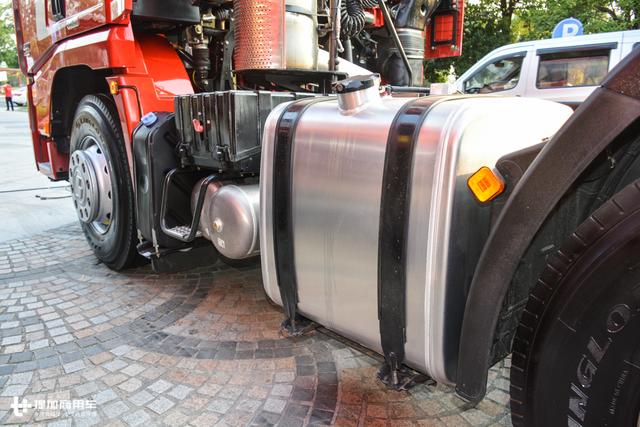 600马力牵引车，自动挡电动自卸车，陕汽重卡年中会车型抢先看