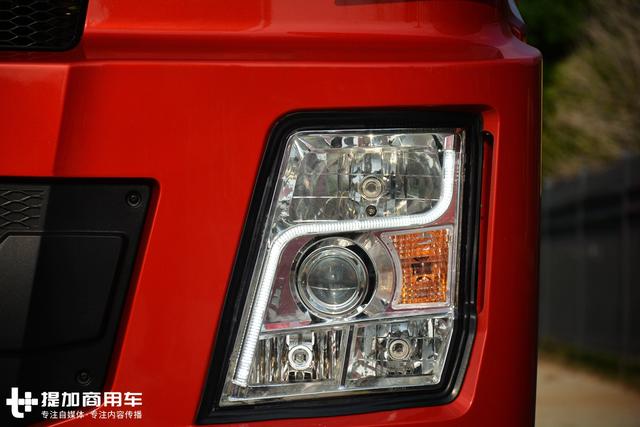 36个月不限里程，最长20万公里免费保养，陕汽德龙X3000财富版牵引车上市 - 第7张