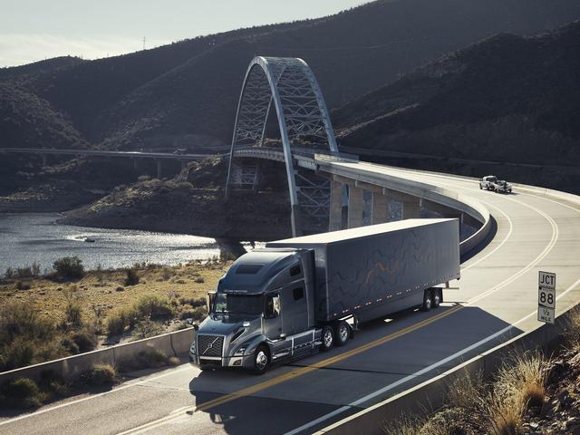 空调、冰箱、微波炉全都有,卧铺106cm宽,沃尔沃长头卡车VNL详解 - 第7张 - 提加商用车网 空调、冰箱、微波炉全都有,卧铺106cm宽,沃尔沃长头卡车VNL详解 - 第7张