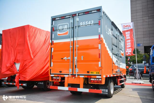 前轴3片板簧,内饰设计数第一?江淮新上市的骏铃V3快递版轻卡详解 - 第30张 - 提加商用车网 前轴3片板簧,内饰设计数第一?江淮新上市的骏铃V3快递版轻卡详解 - 第30张