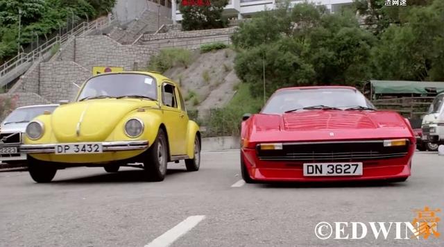 奔驰也有经典面包车？古董级的奔驰O319迷你巴士实拍 - 第1张