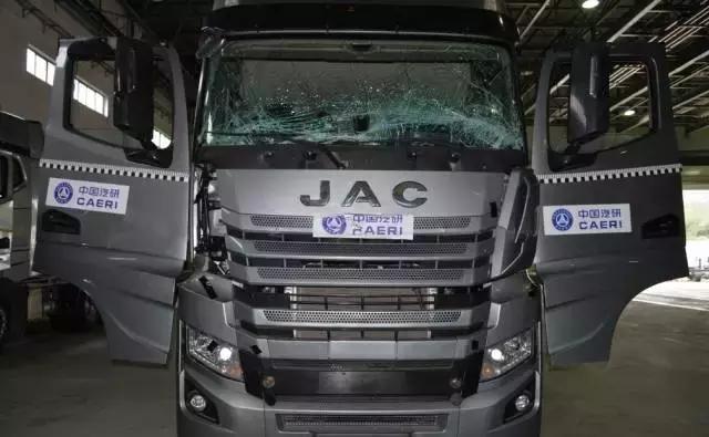 全方位测试碰撞都通过,国产最高安全规格重卡终于诞生? - 第2张 - 提加商用车网 全方位测试碰撞都通过,国产最高安全规格重卡终于诞生? - 第2张