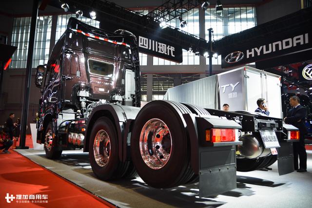 为长途打造却只配四百升油箱，四川现代这款新重卡要闹哪样？
