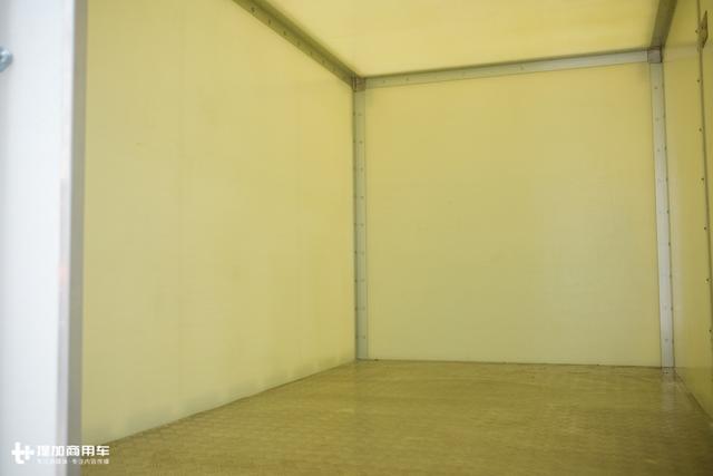 配置向重卡看齐,还能上蓝牌?江淮帅铃全能轻卡深度解析 - 第5张 - 提加商用车网 配置向重卡看齐,还能上蓝牌?江淮帅铃全能轻卡深度解析 - 第5张