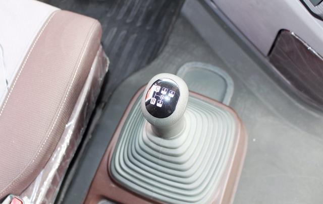 偶遇国内最高端的东风天龙旗舰重卡，这车到底怎么样？听听车主怎么说 - 第8张