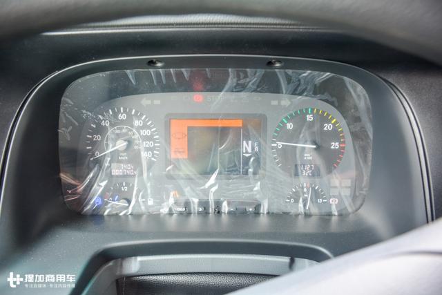 许多功能国产卡车现在都没有？这款奔驰9年前的重卡车型依然领先 - 第13张