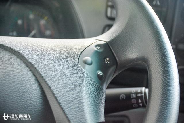 许多功能国产卡车现在都没有？这款奔驰9年前的重卡车型依然领先 - 第38张