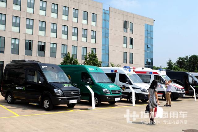 多款大客车、轻客新品亮相，北汽常州挂牌一周年发布北汽长江品牌 - 第4张